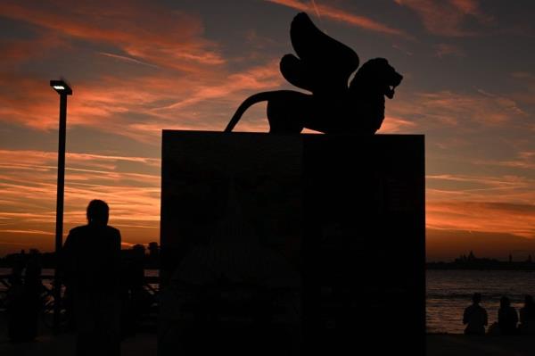 Augmented books, Wallace and Gromit show VR future in Venice